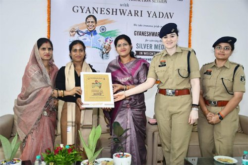 कॉमनवेल्थ मेडल विजेता ज्ञानेश्वरी यादव का राजनांदगांव पुलिस ने किया&hellip;