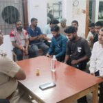 तुमड़ीबोड़ पुलिस ने होटल, ढाबा एवं लॉज संचालकों की बैठक लेकर दिए आवश्यक दिशा-निर्देश