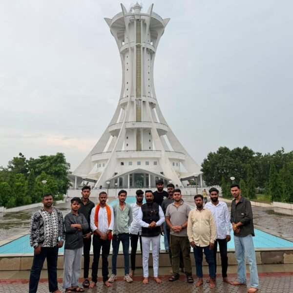 गिरौदपुरी गादी के समक्ष शीश नवा, पूजापाठ कर तोमर ने लिया आशीर्वाद !