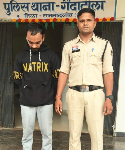 फर्जी सिम एक्टिवेट कर बेचने वाला फरार शातिर गिरफ्तार, ओप्पो-रियलमी मोबाइल व 238 ब्लैंक सिम जब्त