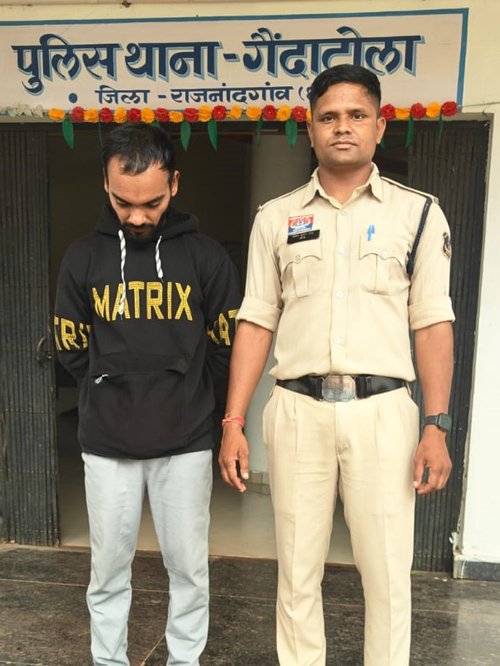 फर्जी सिम एक्टिवेट कर बेचने वाला फरार शातिर गिरफ्तार, ओप्पो-रियलमी मोबाइल व 238 ब्लैंक सिम जब्त