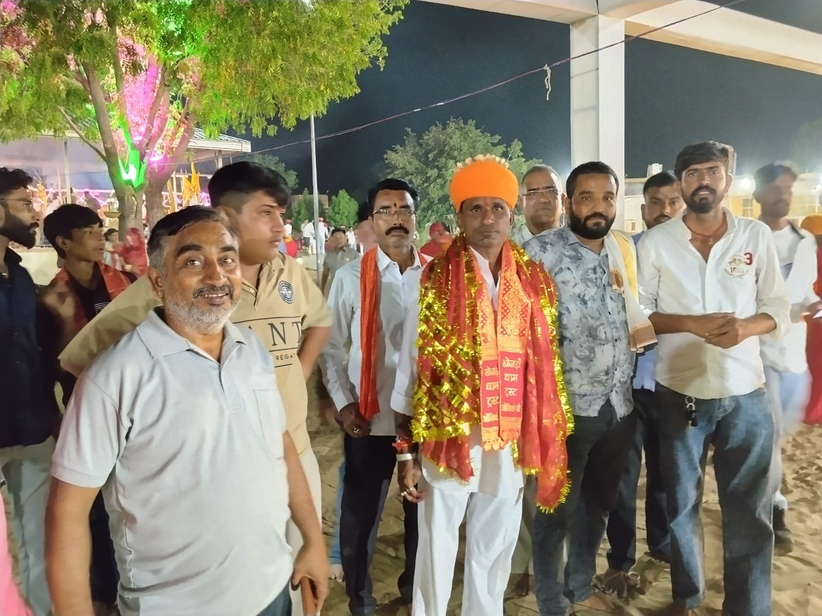 माँ और बाबा के दरबार में छग के भगतों ने शीश नवाया