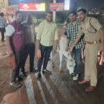 सड़क सुरक्षा के मद्देनज़र राजनांदगांव पुलिस की पहल : सड़कों से हटाए जा रहे आवारा मवेशी, हादसों को रोकने लगाए गए स्टॉपर्स