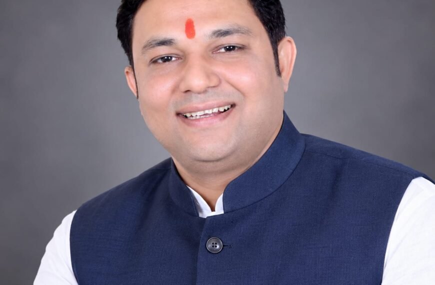 मंदिर आस्था का केंद्र है, राजनीति का अखाड़ा नहीं, मंदिर में जन्मदिन मनाना भारतीय संस्कारों और मूल्यों की स्थापना है : पवन गुप्ता