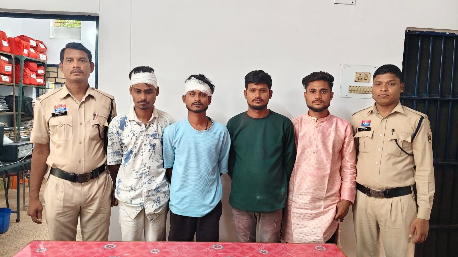 राजनांदगांव में गणेश विसर्जन झांकी के दौरान पुलिस की चौकसी, 8 बदमाश आर्म्स एक्ट में धराए