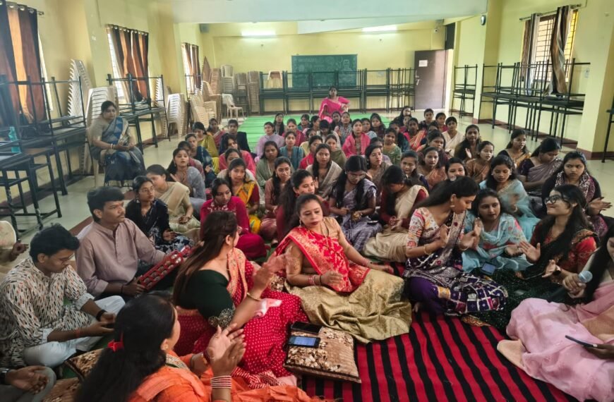 संस्कार सिटी कॉलेज में गरबा-डांडिया की धूम, भजनों से भक्तिमय&hellip;