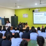 12 स्कूलों में 1500 से अधिक छात्राओं को किया जागरूक, 250 किशोरियों की स्वास्थ्य जांच