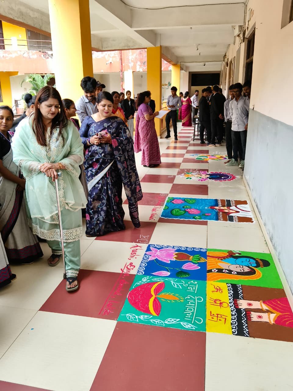 संस्कार सिटी कॉलेज में दीपावली उत्सव, रंगोली और दीया सजाओ प्रतियोगिता में विद्यार्थियों ने दिखाई प्रतिभा