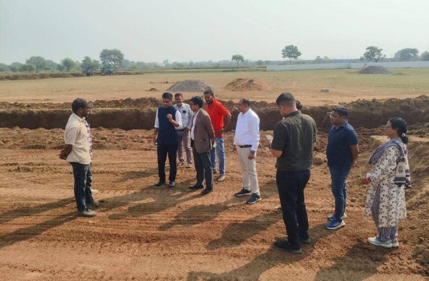कलेक्टर जितेन्द्र यादव ने ग्राम सुंदरा में विकास कार्यों का&hellip;