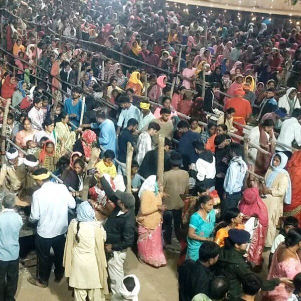 मां पाताल भैरवी सिद्धपीठ में लाखों श्रद्धालुओं ने किए दर्शन